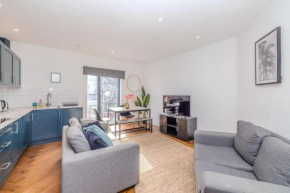 Super Central 2 Bedroom Flat I Next to Brighton Station